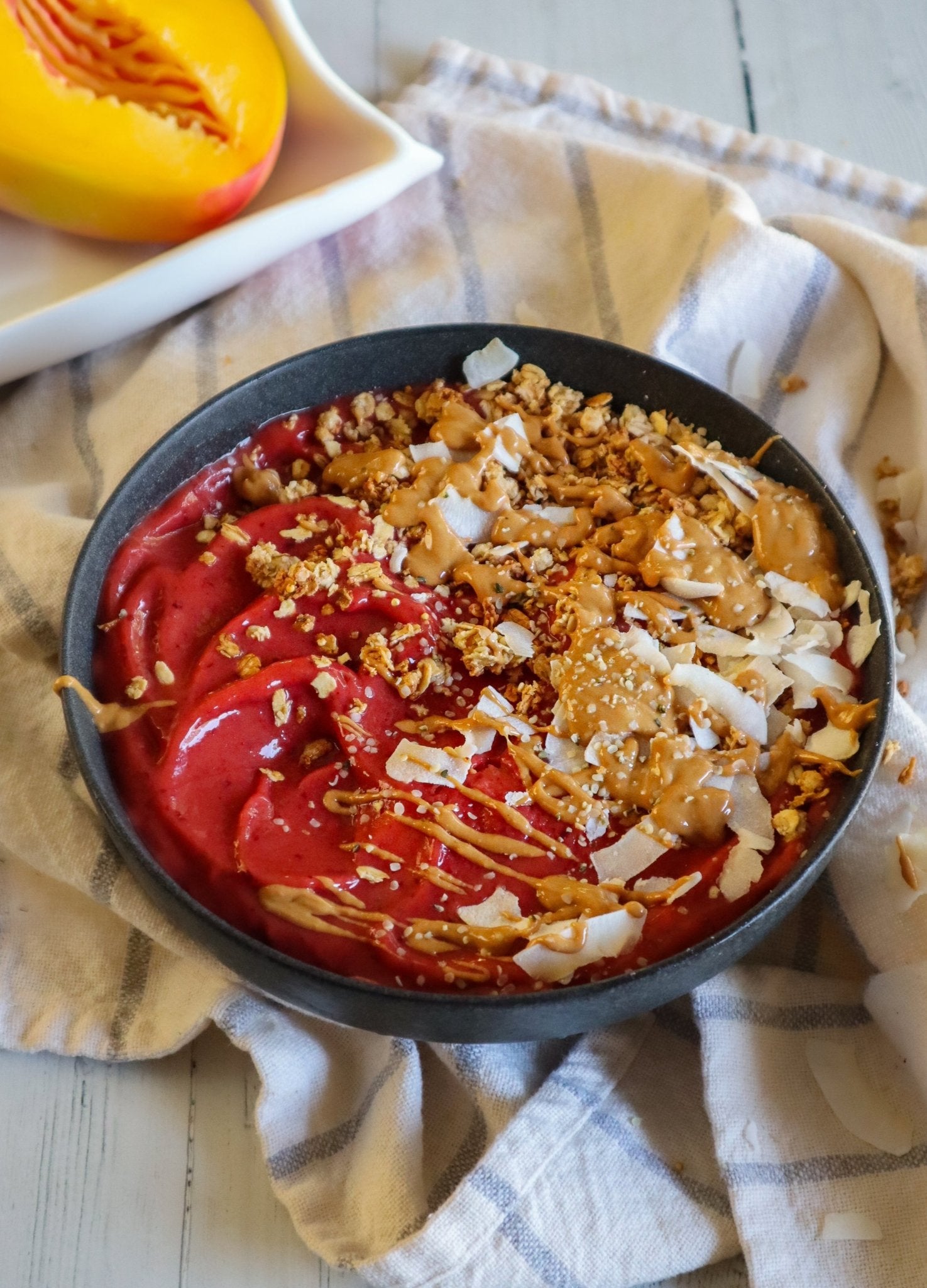 ANTIOXIDANT SMOOTHIE BOWL - Uncle Crumbles